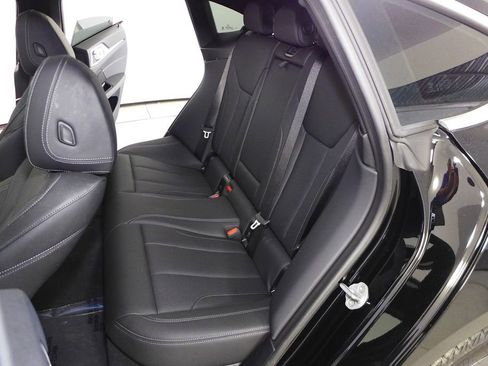 Used 2025 BMW i4 eDrive40 image 21