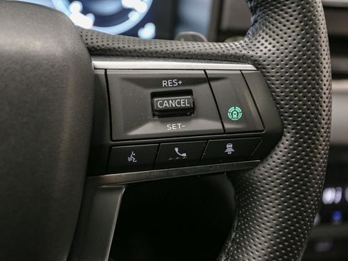 Used 2024 Mitsubishi Outlander 4WD Plug-In Hybrid image 39