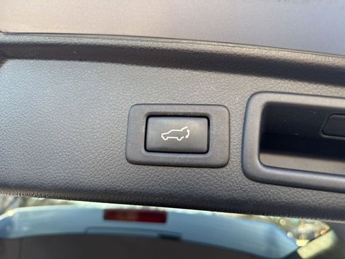 Used 2017 Subaru Forester 2.5i Limited AWD/4WD image 26