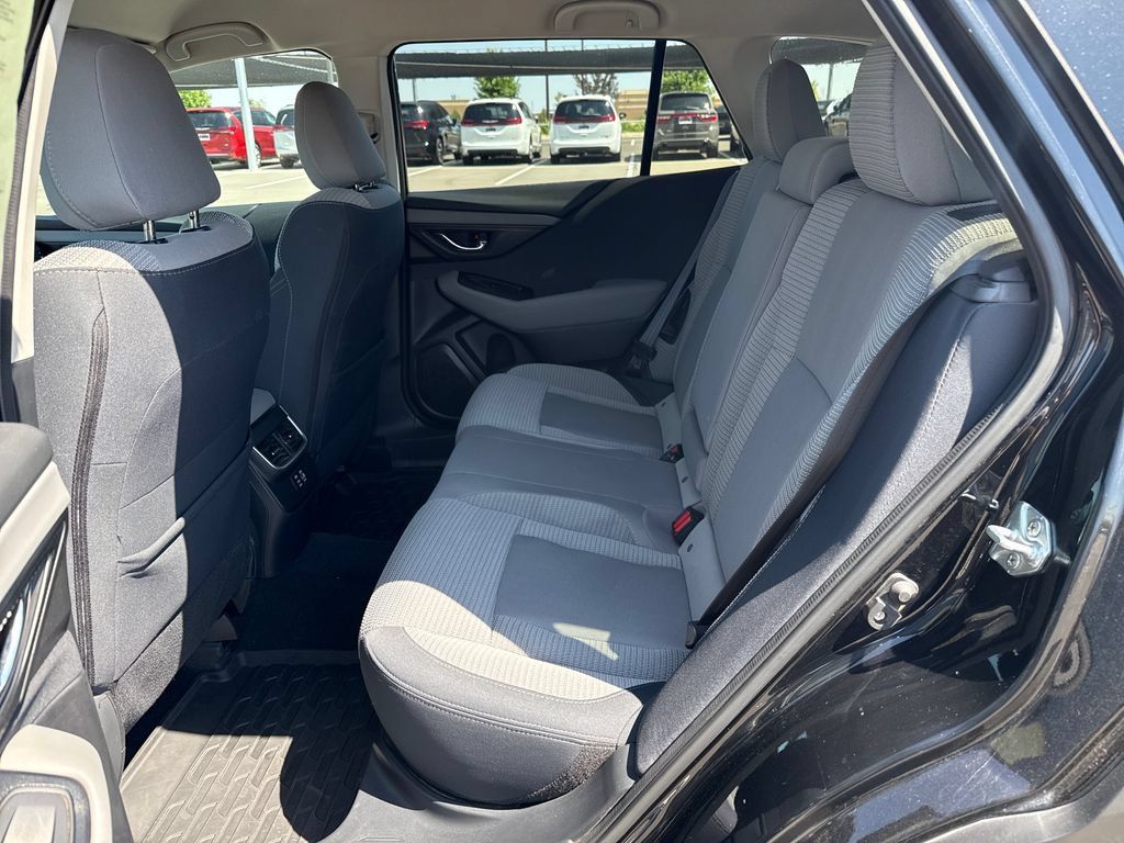 Used 2025 Subaru Outback Premium w/ Popular Package #1A AWD/4WD image 25