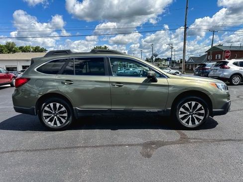 Used 2016 Subaru Outback 2.5i Limited AWD/4WD image 9