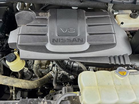 Used 2023 Nissan Titan SV w/ SV Convenience Package image 37