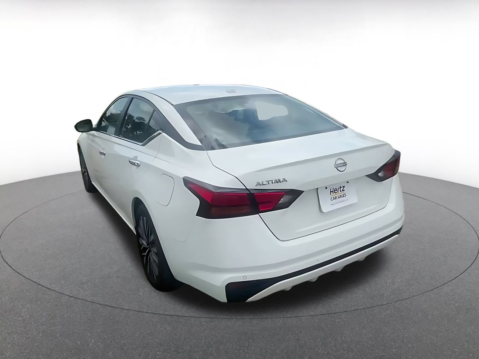Used 2025 Nissan Altima 2.5 SV FWD image 10