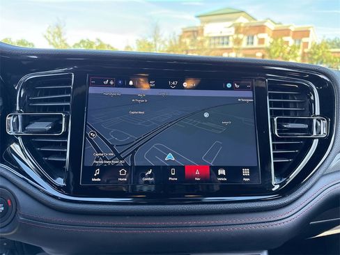 Used 2023 Dodge Durango GT image 25