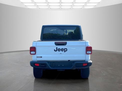 New 2025 Jeep Gladiator Sport image 8