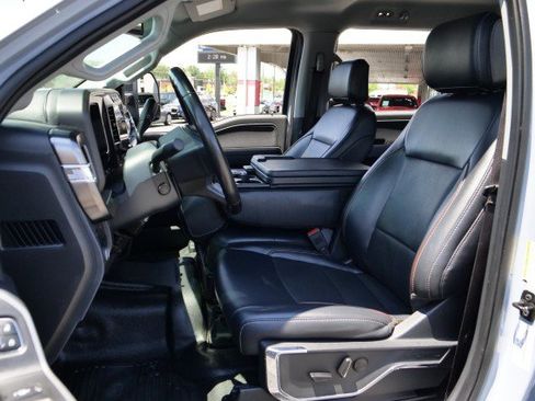 Used 2024 Ford F350 Lariat w/ FX4 Off-Road Package AWD/4WD image 32