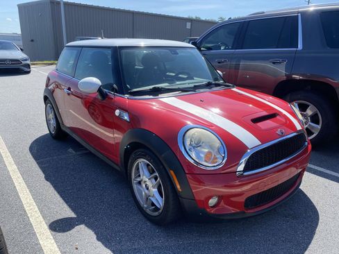 Used 2010 MINI Cooper S FWD image 1