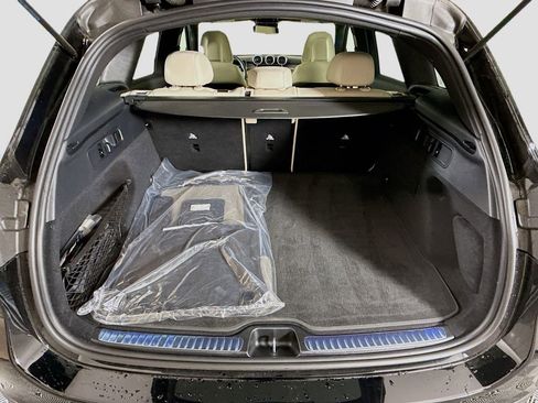 Used 2024 Mercedes-Benz GLC 300 4MATIC image 25