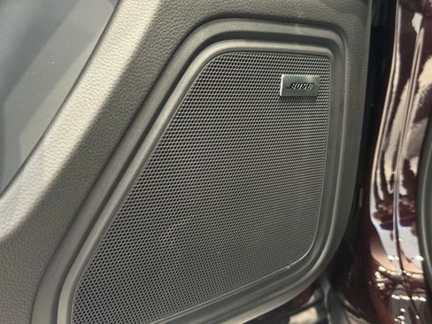 Used 2025 Porsche Macan image 14