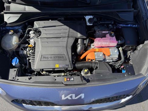 Used 2022 Kia Niro EX FWD image 10