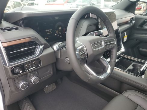 New 2026 GMC Yukon Denali w/ Sun & Power Step Package image 16