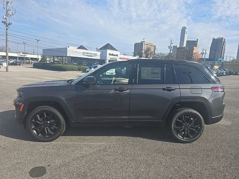 New 2025 Jeep Grand Cherokee Limited image 6