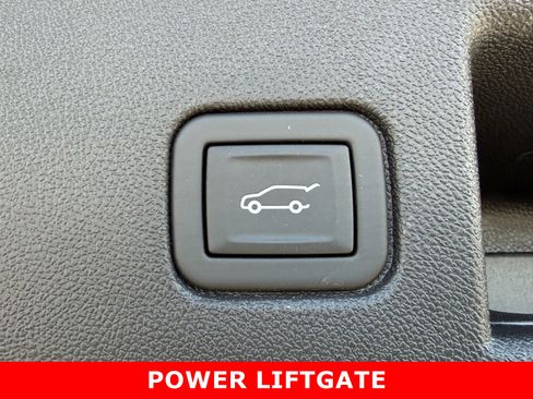 Used 2024 Chevrolet Equinox Premier image 24