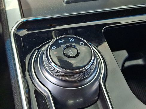 Used 2020 Ford Edge Titanium AWD/4WD image 14