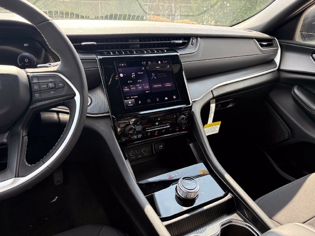 New 2026 Jeep Grand Cherokee Laredo X RWD image 20