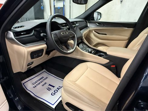 Used 2024 Jeep Grand Cherokee L Limited w/ Trailer Tow Package image 27