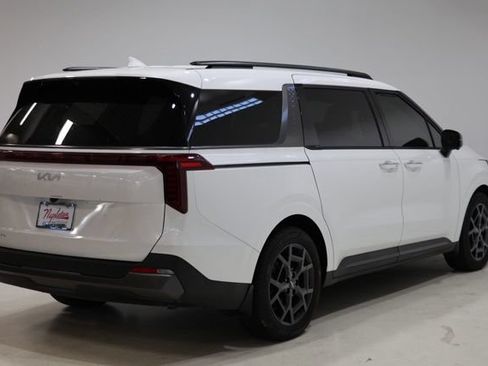 Used 2025 Kia Carnival SX Prestige FWD image 8