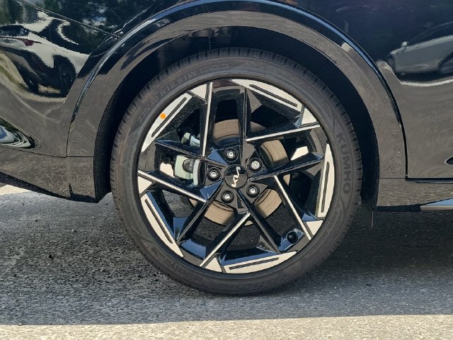 New 2026 Kia K4 GT-Line w/ GT-Line Premium Package FWD image 5