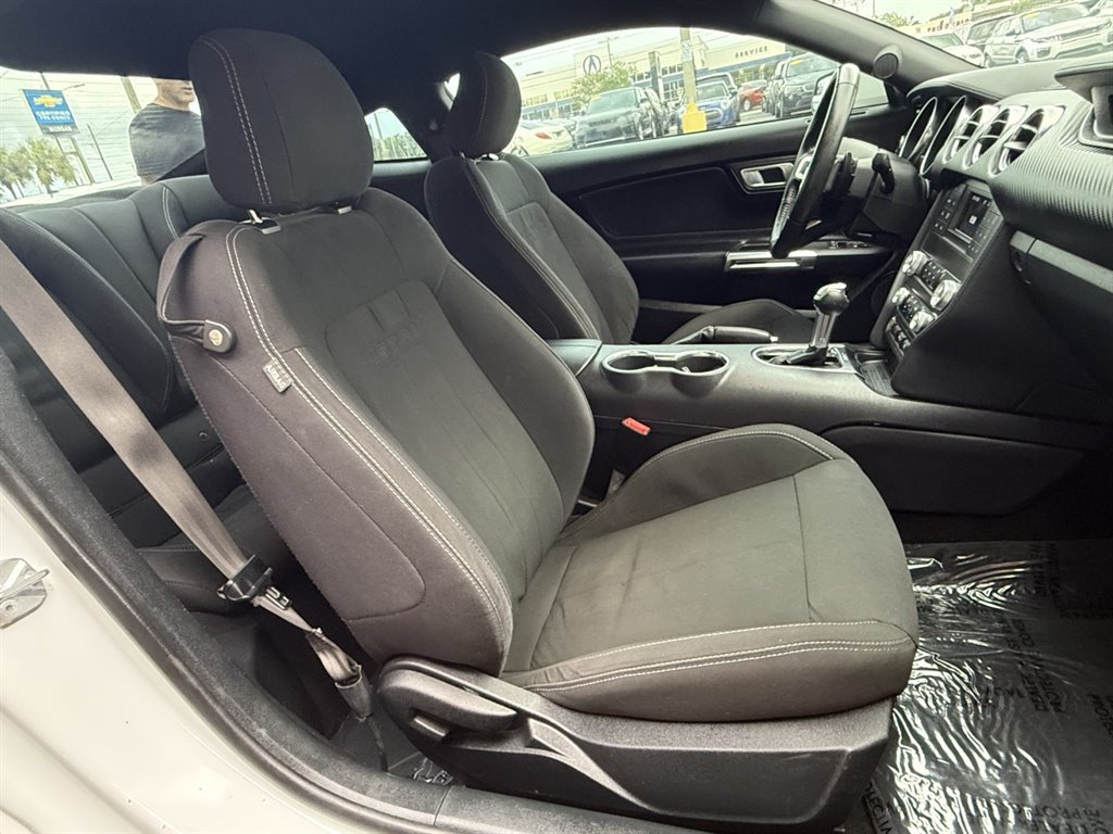 Used 2020 Ford Mustang Coupe RWD image 17