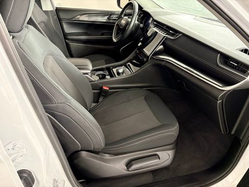 Used 2022 Jeep Grand Cherokee L Laredo w/ Luxury Tech Group I image 44