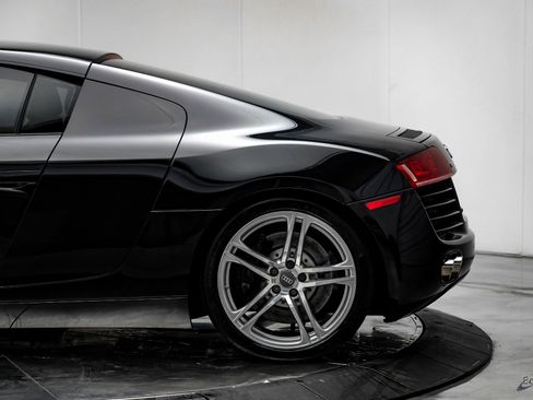 Used 2008 Audi R8 V8 image 7