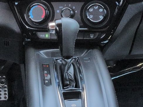 Used 2022 Honda HR-V Sport image 20