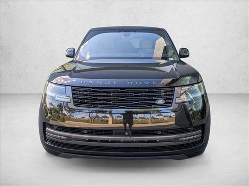 Certified 2025 Land Rover Range Rover SE AWD/4WD image 2