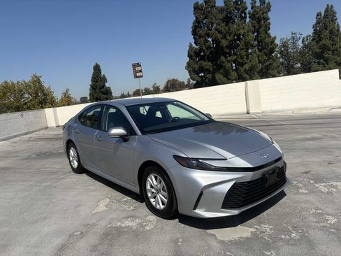 Used 2026 Toyota Camry LE FWD image 30