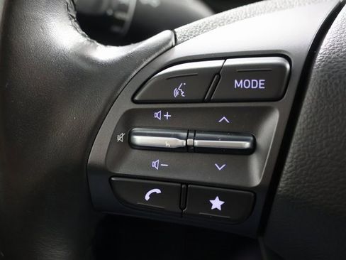 Used 2023 Hyundai Kona Limited image 11