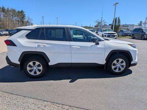Used 2023 Toyota RAV4 LE AWD/4WD image 7