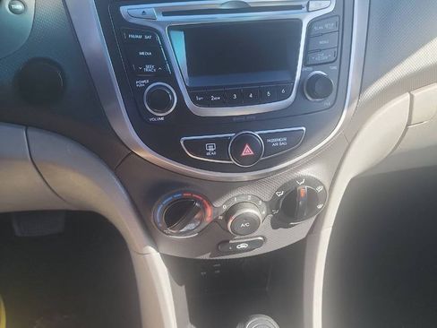 Used 2016 Hyundai Accent SE FWD image 10