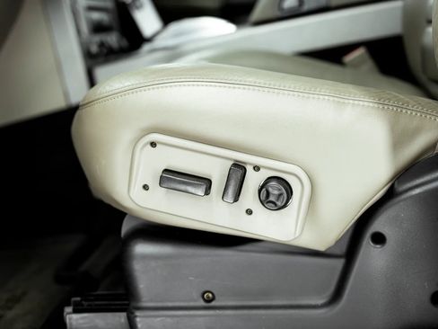 Used 2003 HUMMER H2 Luxury w/ Preferred Equipment Group image 24