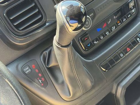 Used 2025 RAM ProMaster 2500 w/ Convenience Group FWD image 18