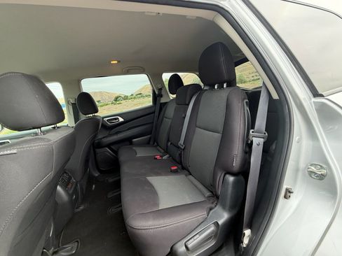 Used 2020 Nissan Pathfinder SV AWD/4WD image 20