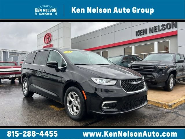 Used 2024 Chrysler Pacifica Limited w/ Uconnect Theater Family Group AWD/4WD image 1