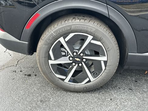 New 2026 Chevrolet Equinox EV LT image 17