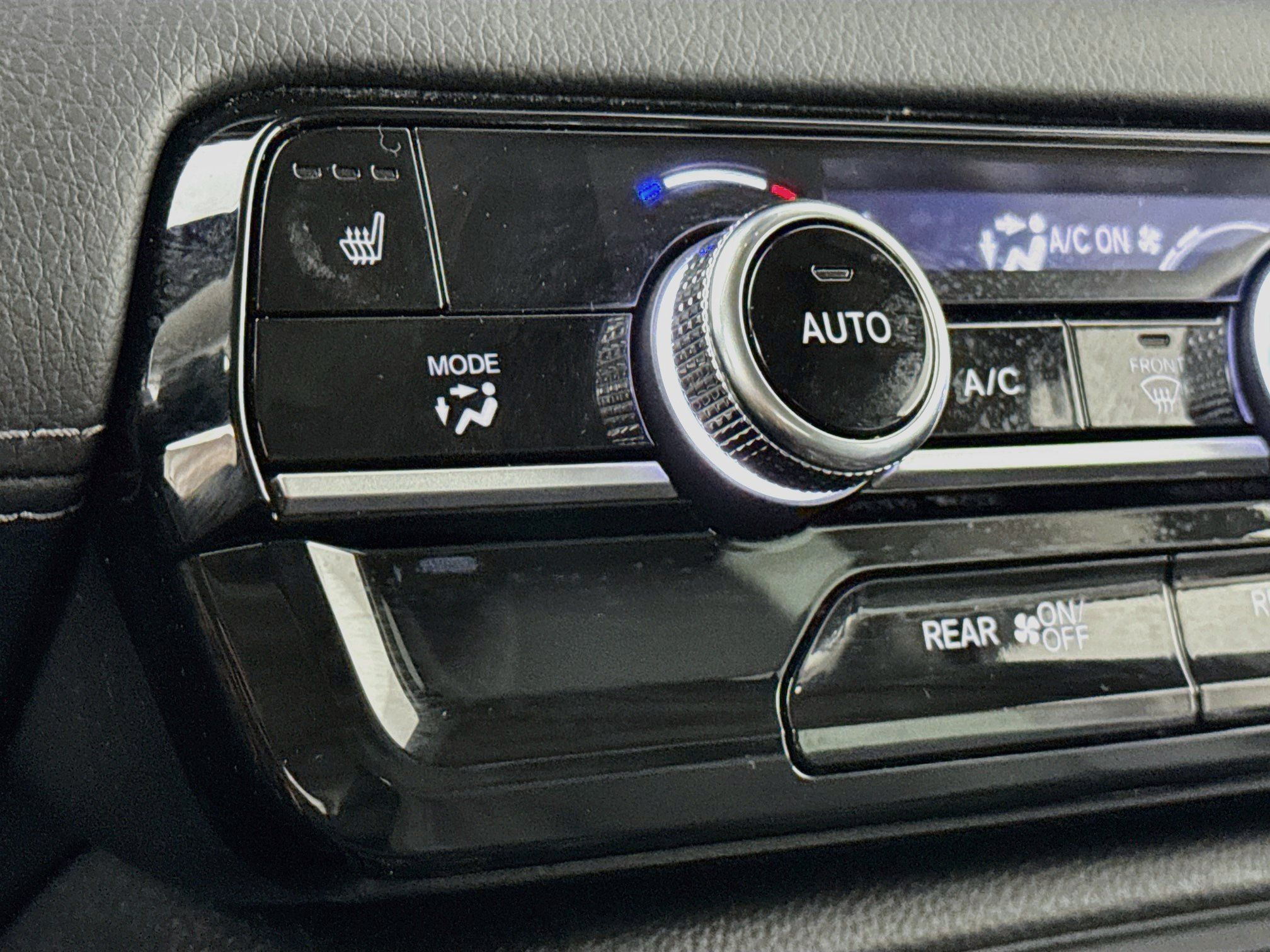 Certified 2024 Honda Pilot Touring image 21