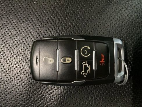 Used 2021 RAM 1500 Laramie image 10