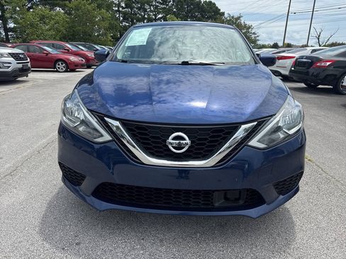 Used 2019 Nissan Sentra SV FWD image 2
