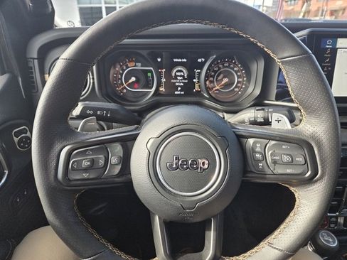 Used 2025 Jeep Wrangler Unlimited Rubicon 392 image 17