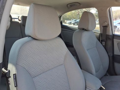 Used 2014 Hyundai Accent GLS w/ Option Group 2 image 8