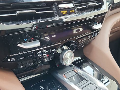 Certified 2025 Acura MDX SH-AWD w/ Advance Package image 18