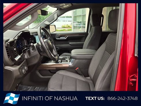Used 2023 Chevrolet Silverado 1500 LT AWD/4WD image 4