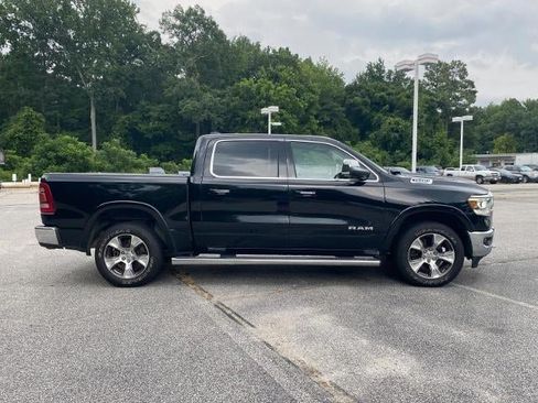 Used 2019 RAM 1500 Laramie AWD/4WD image 2