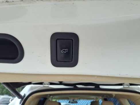 Used 2014 Toyota Highlander XLE AWD/4WD image 23