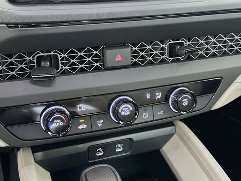 Used 2025 Honda Accord LX image 14