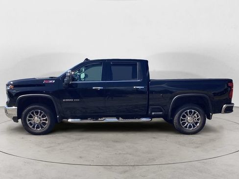 Used 2026 Chevrolet Silverado 2500 LTZ w/ LTZ Plus Package AWD/4WD image 2