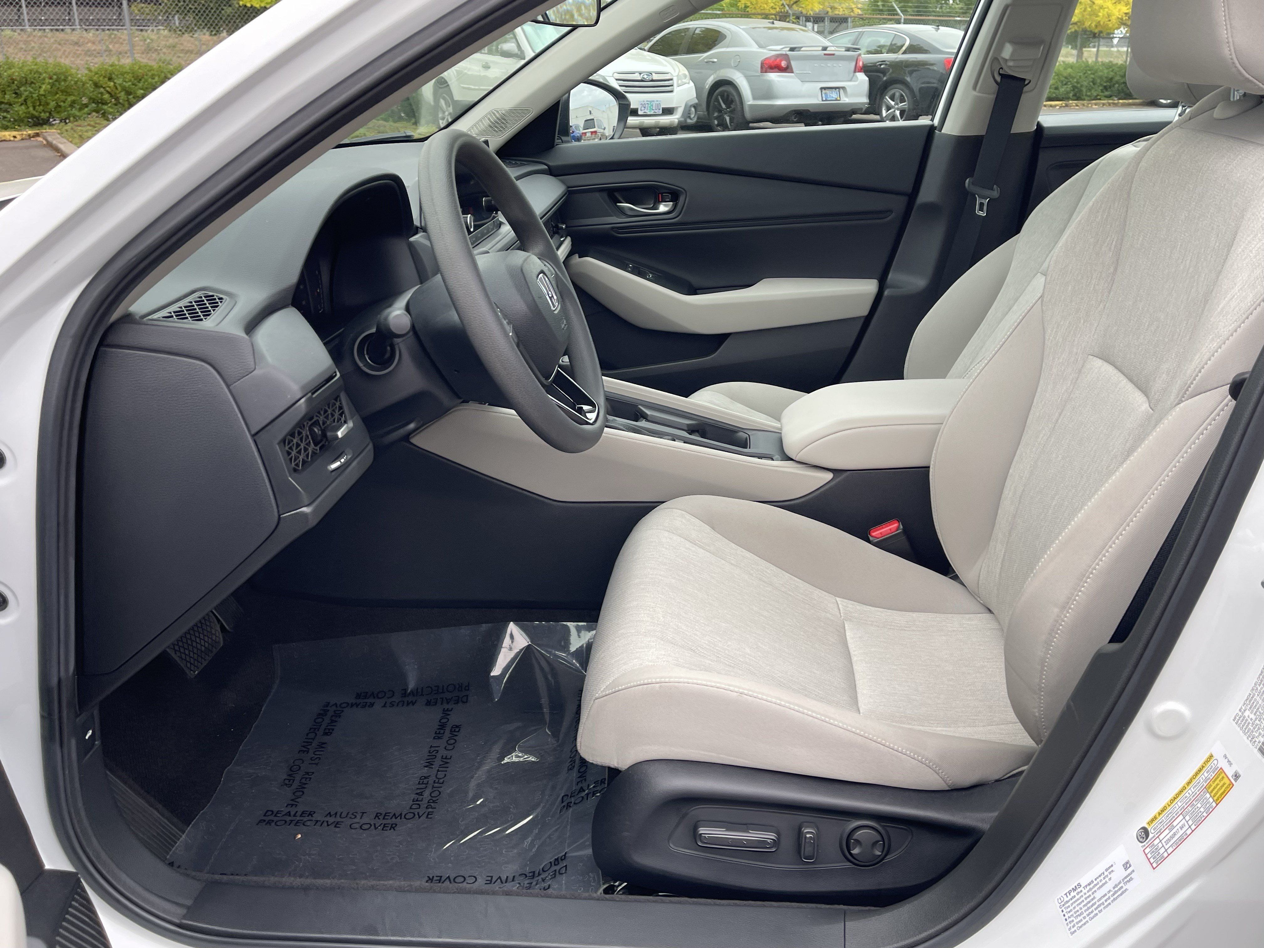 Used 2025 Honda Accord SE image 11