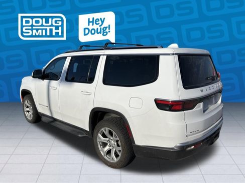 Used 2022 Jeep Wagoneer Series II AWD/4WD image 3