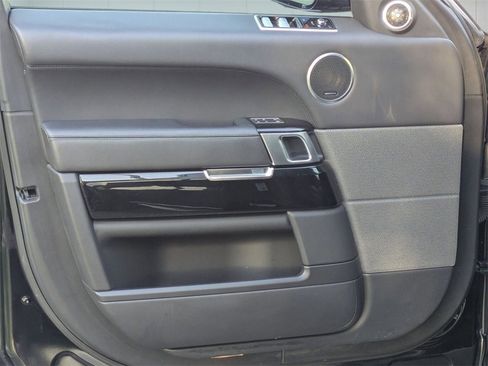 Used 2022 Land Rover Range Rover Sport HST image 16